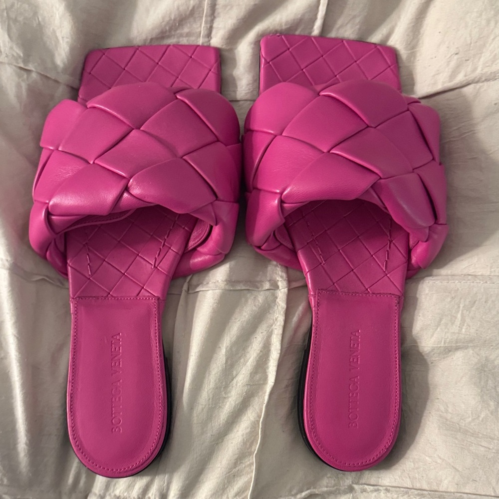 Bottega Veneta Fuchsia Woven Slide Sandals